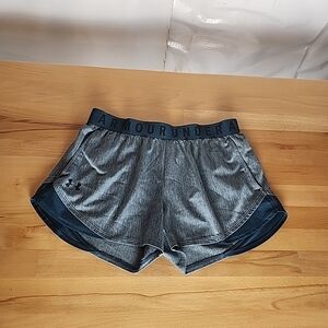 Under Armour UA Play Up 3.0 Twist Shorts Women Medium Green Pockets Athletic Run